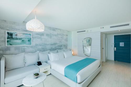 Chambre double, vue sur le lagon