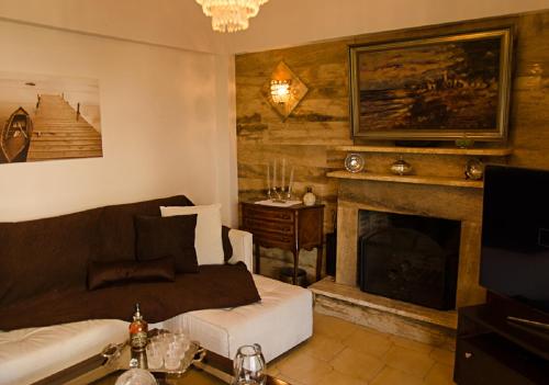  Amazing Athens Suburban Luxury in Athen