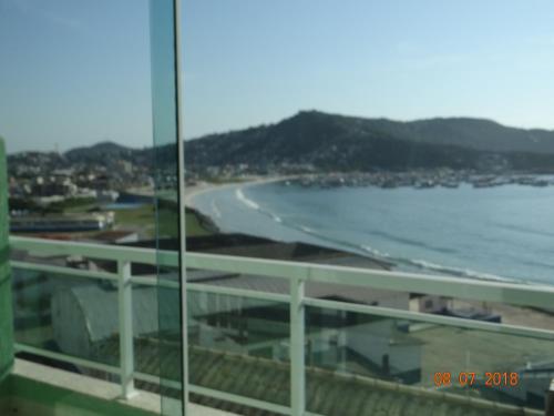 Studio Apartment with Sea View image 8