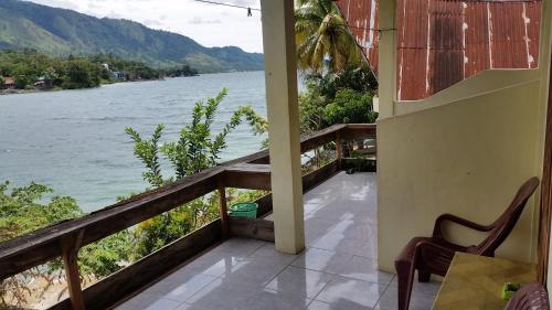 Terraza/balcón, Sibayak Guesthouse in Samosir