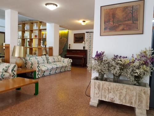 Hotel Marina Playa De Palma - image 6