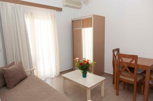  Sunny Suites in Maleme