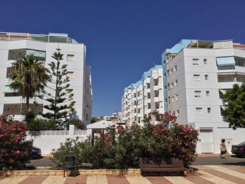  La Perla Azul Playa - Terraza al Sol in Roquetas de Mar