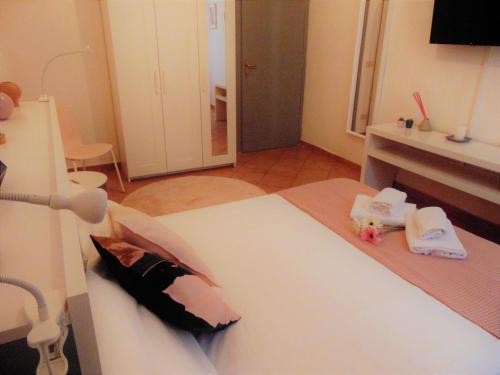 Gessi Charming Apartment - image 12