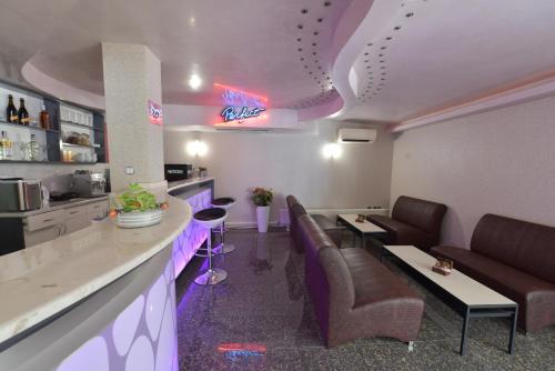 Hotel Perfect - main image