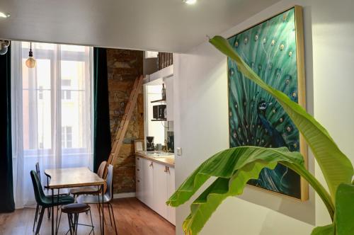 La Casa Jungle Bed & Spa - Pentes de la Croix Rousse - image 12