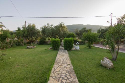  Olive Tree Apartment in Lagópodhon