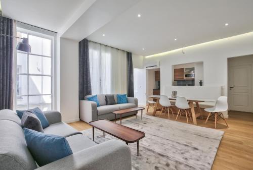 69 - Authentic Parisian Home - main image