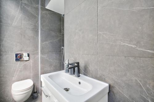 69 - Authentic Parisian Home - image 5