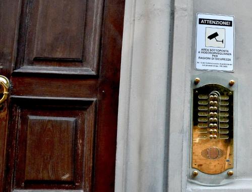  2 camere con pianoforte in Neapel