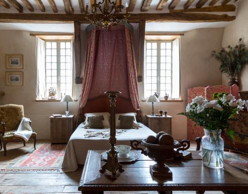 Hôtel Tanquerey de La Rochaisière (Hotel Tanquerey de La Rochaisiere) in Кутанс