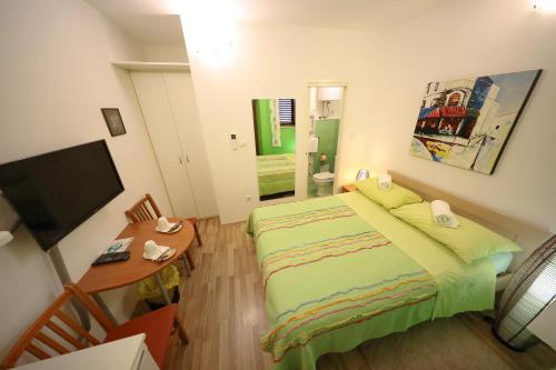1 double bed