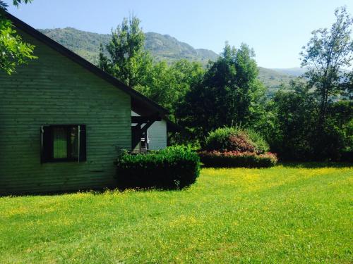 Camping Le Castella in Luzenac