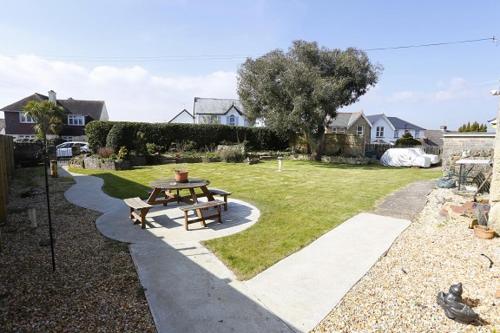 Knights Rest - image 4