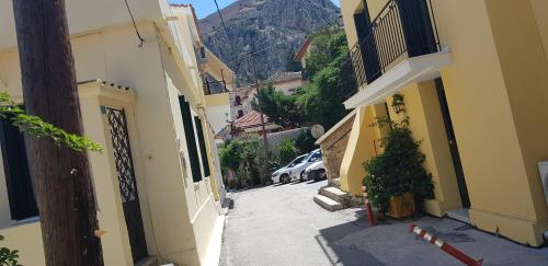  Comfortable and romantic sic apartment!!! in Nafplio