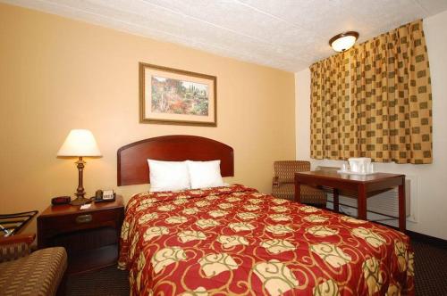 Wolf Inn Hotel Rodeway Inn South is a popular choice amongst travelers in Sandusky (OH), whether exploring or just passing through. The property offers a wide range of amenities and perks to ensure you have a great 