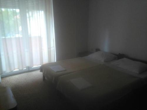  Triple Room Gradac 16006f in Gradac