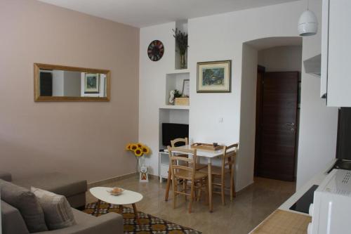 Apartments with WiFi Rijeka - 16026 Rijeka