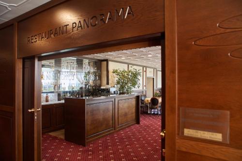 Park Hotel Moskva - image 3