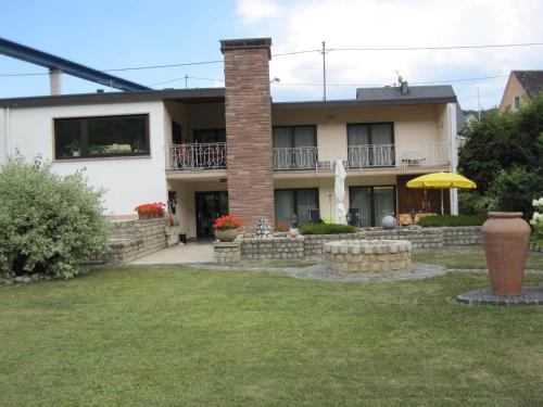 Exterior view of Elisabeth Decker