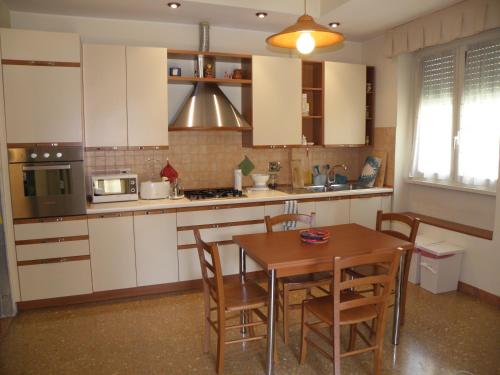 Magnifico Cozy Apartment 400m da metroB, Rzym (zdjęcie 3)