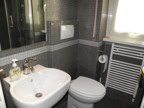 Magnifico Cozy Apartment 400m da metroB, Rzym (zdjęcie 6)