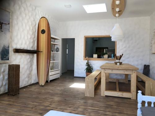 Koplietošanas atpūtas telpa ar TV, Wellenkind Surfschool in Pareda