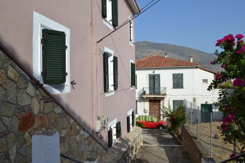  ΚΑΤΡΙΝ in Galaxidi