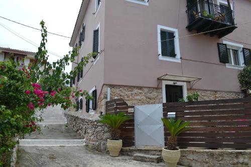  ΚΑΤΡΙΝ, Unterkunft in Galaxidi