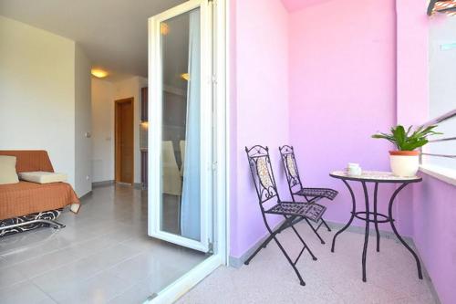 Apartments Bonsai Entire apartment (Podstrana) - Deals, Photos & Reviews