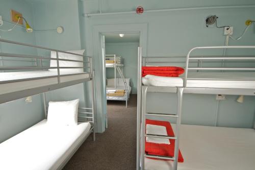 Single Bed in 6-Bed Female Dorm - Shared Bath