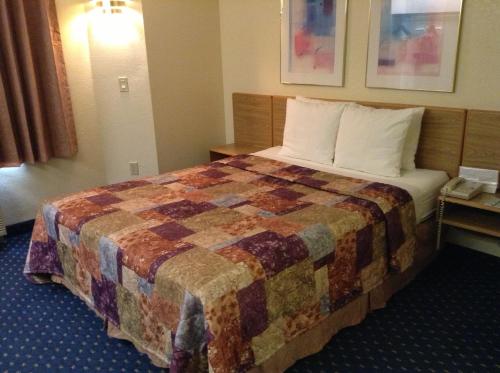 1 queen bed
