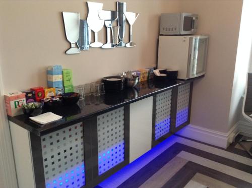 المرافق, Cassandra Guest House in بليموث