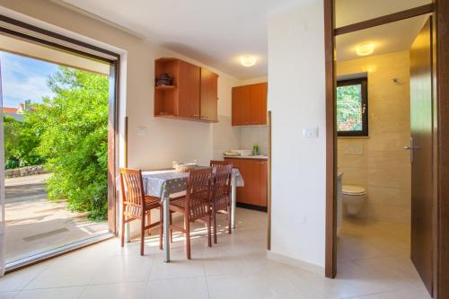 Apartments Ljubo & Lili