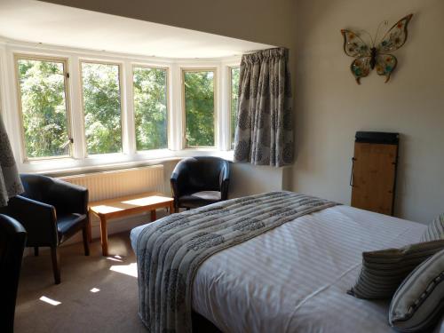 Farnham House Hotel - image 2