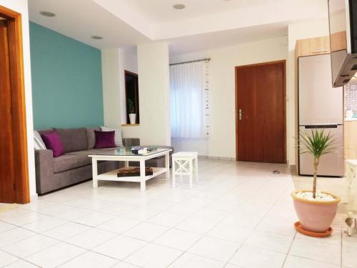  1 min. to Sandy Beach, Calm, Spacious, Central apt. in Plakias