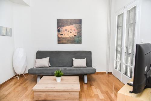 Warm and cozy apartment in the centre of Athens