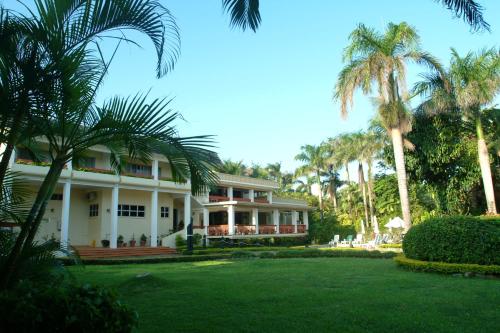Κήπος, Bedarra Beach Inn in Coral Coast