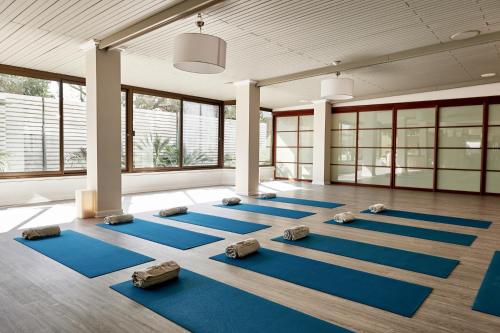 Rouge Hotel International - image 8