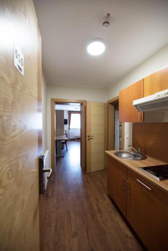 S Hotel - image 5