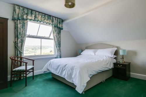Cleeve Hill Hotel - image 7