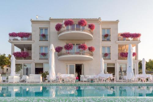 ทัศนียภาพภายนอกโรงแรม, VILLA STEFANIJA small Boutique hotel&restaurant in บาร์บัน