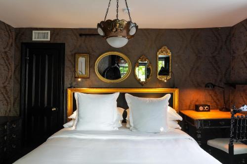 155547223 The Maidstone Hotel