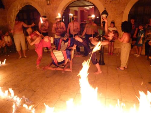 Oasis Hotel - image 2