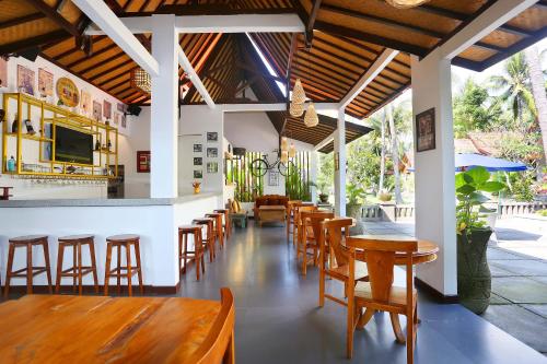 Restaurant, Dewantara Boutique Villa Resort in Seririt