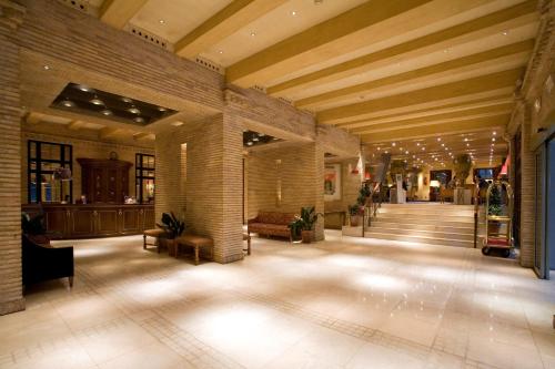 Strutture e servizi, Hotel Palafox in Saragozza