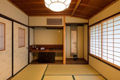 Japanese-Style Townhouse image 8
