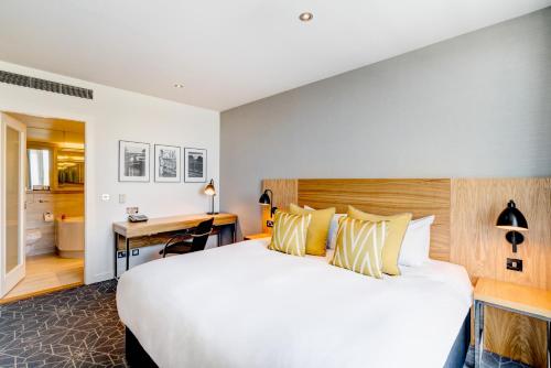Apex City Quay Hotel & Spa - image 3