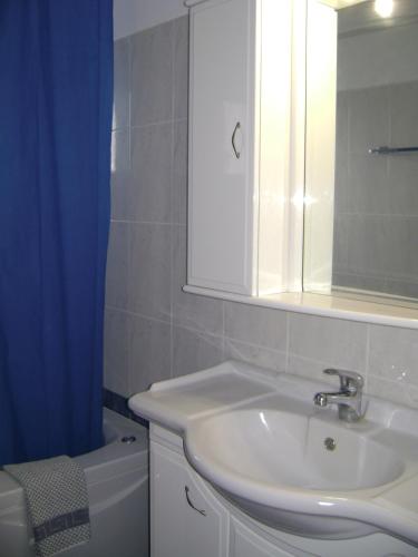 Two-Bedroom Apartment image 4
