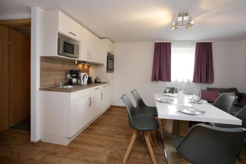 Edelweiss Lake Apartments Zell am See in Hasling
